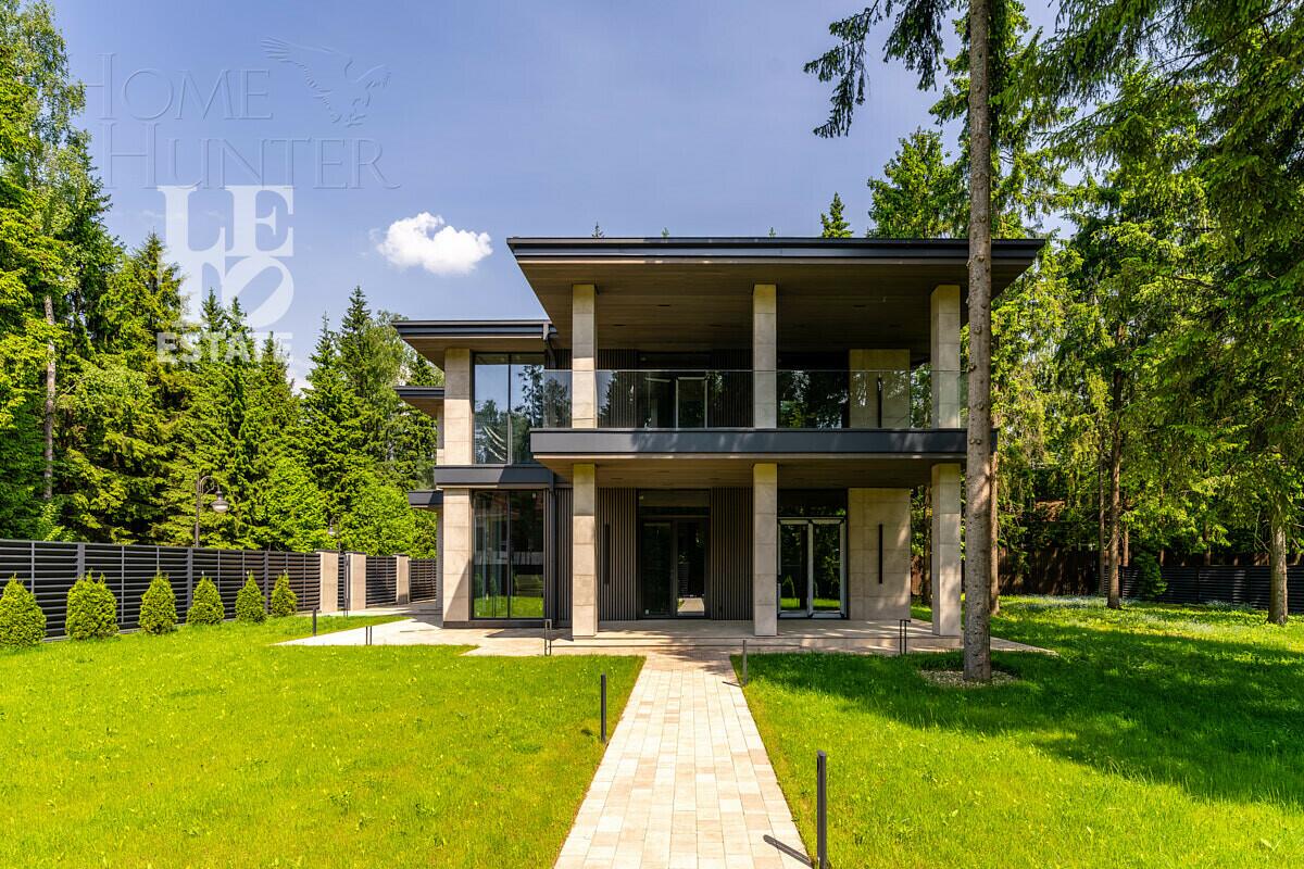 2-этажный коттедж 280 м² без отделки