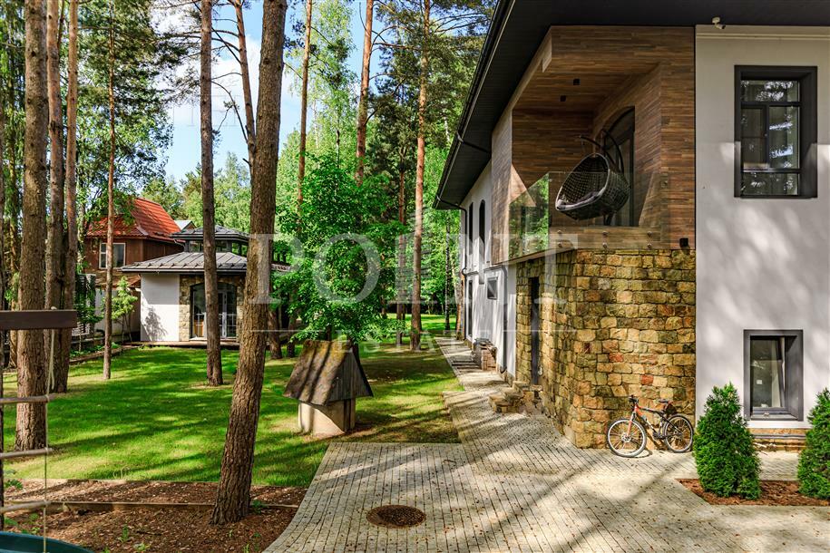 2-этажный коттедж 600 м² с отделкой