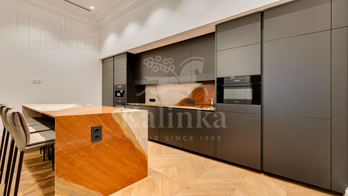 2-КОМН. КВАРТИРА С ОТДЕЛКОЙ 81.8 М² НА 1 ЭТАЖЕ