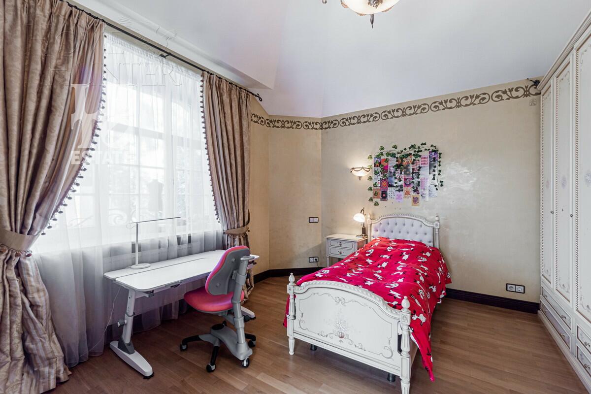 3-этажный коттедж 396.5 м² с отделкой