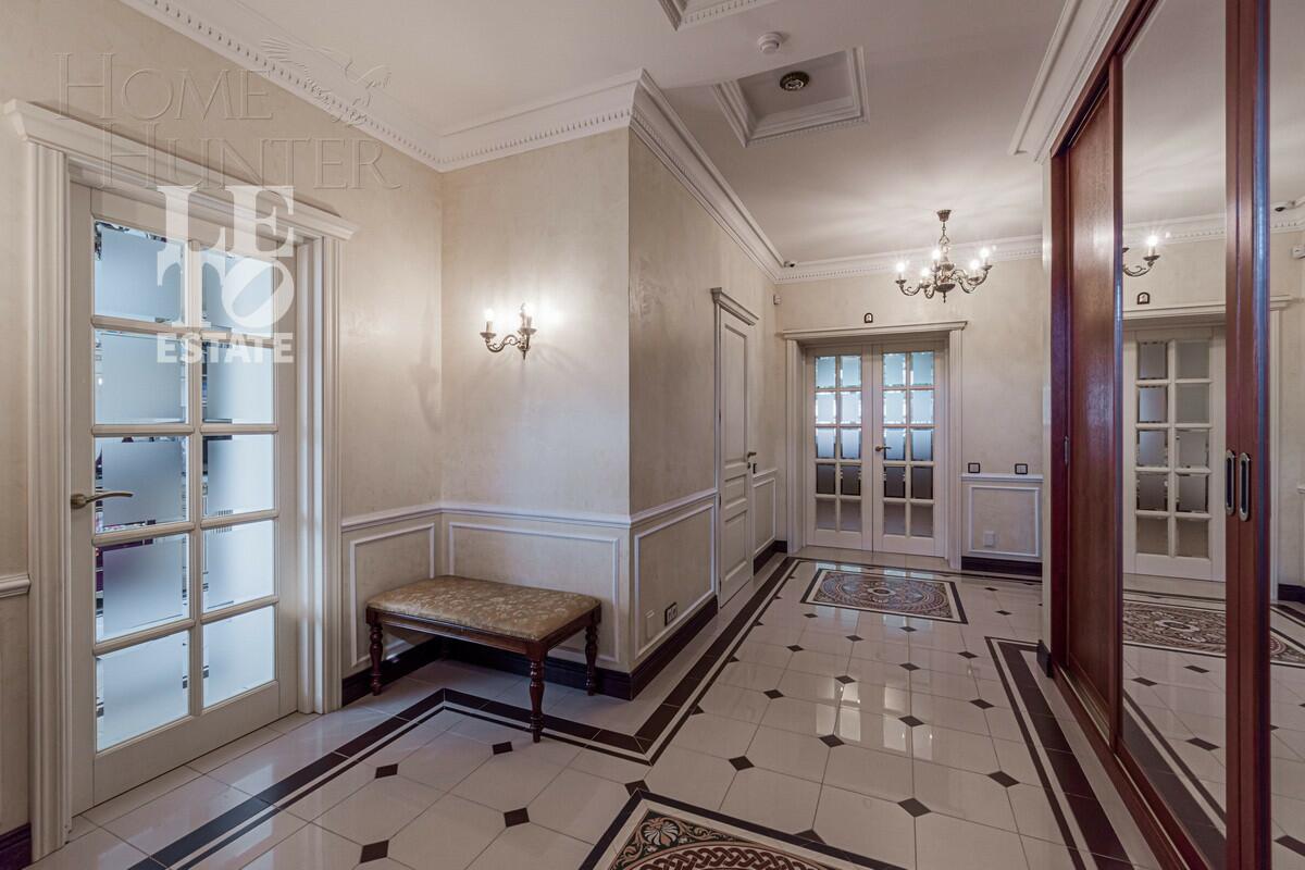 3-этажный коттедж 396.5 м² с отделкой