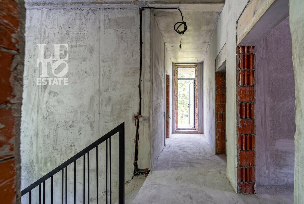 2-этажный коттедж 280 м² без отделки