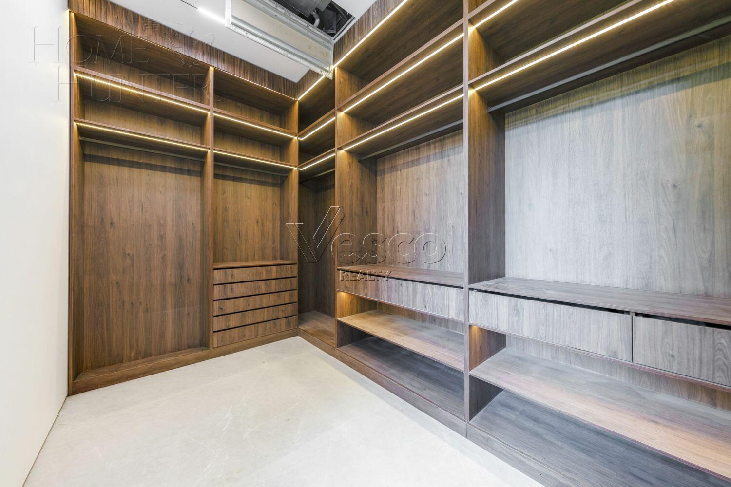 2-этажный коттедж 900 м² без отделки