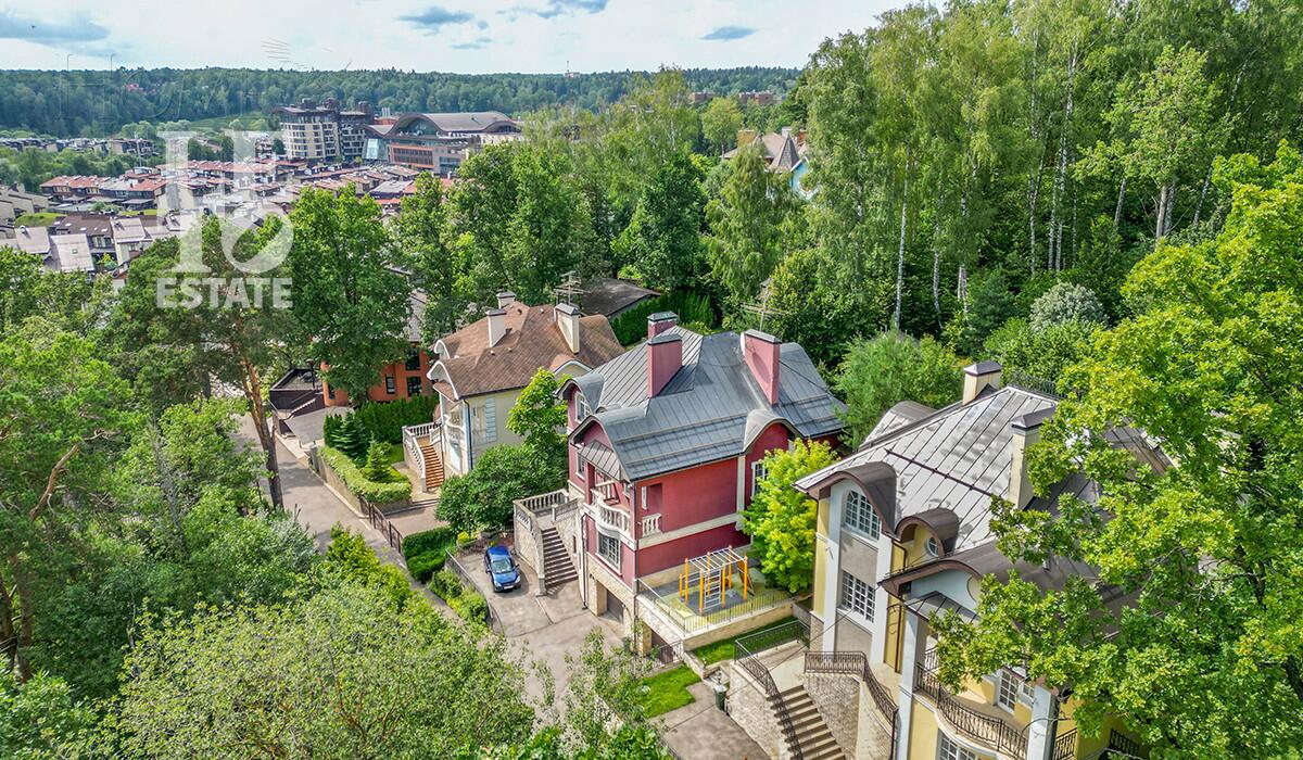 3-этажный коттедж 396.5 м² с отделкой