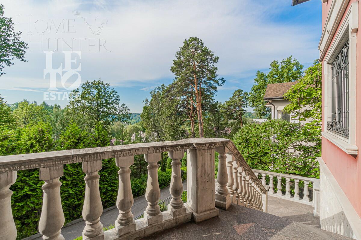 3-этажный коттедж 396.5 м² с отделкой