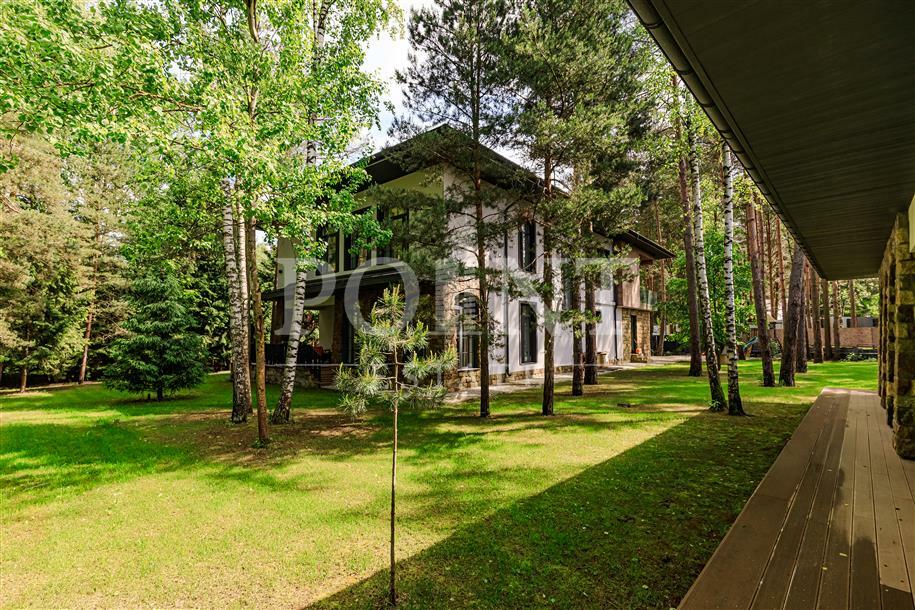 2-этажный коттедж 600 м² с отделкой