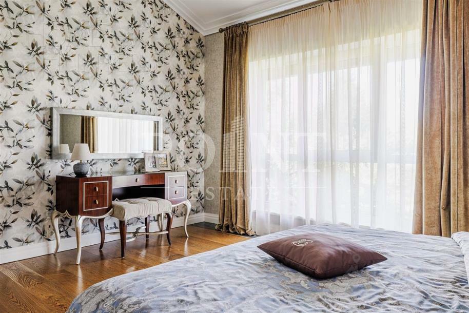 2-этажный коттедж 400 м² с отделкой