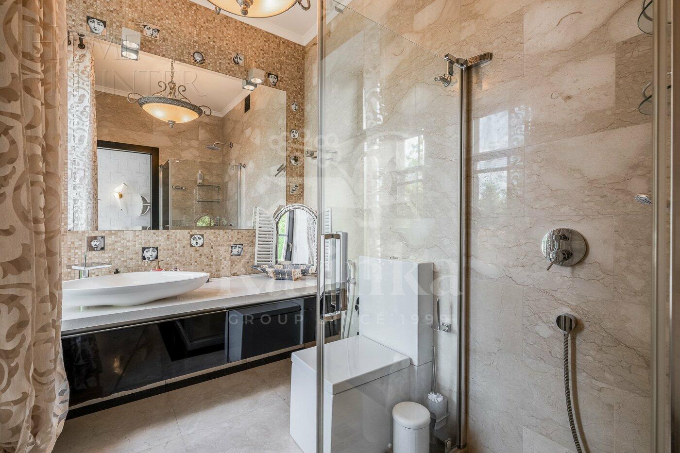 2-этажный коттедж 850 м² с отделкой
