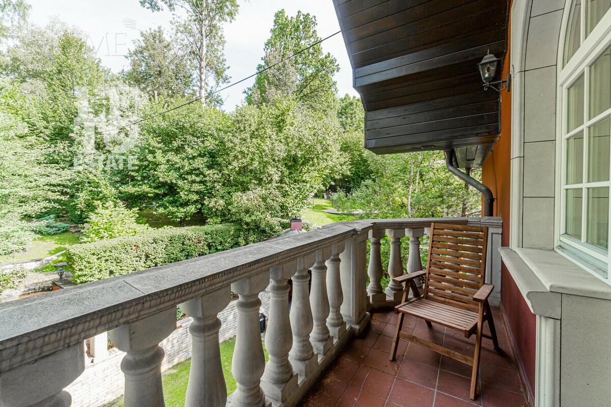 3-этажный коттедж 396.5 м² с отделкой