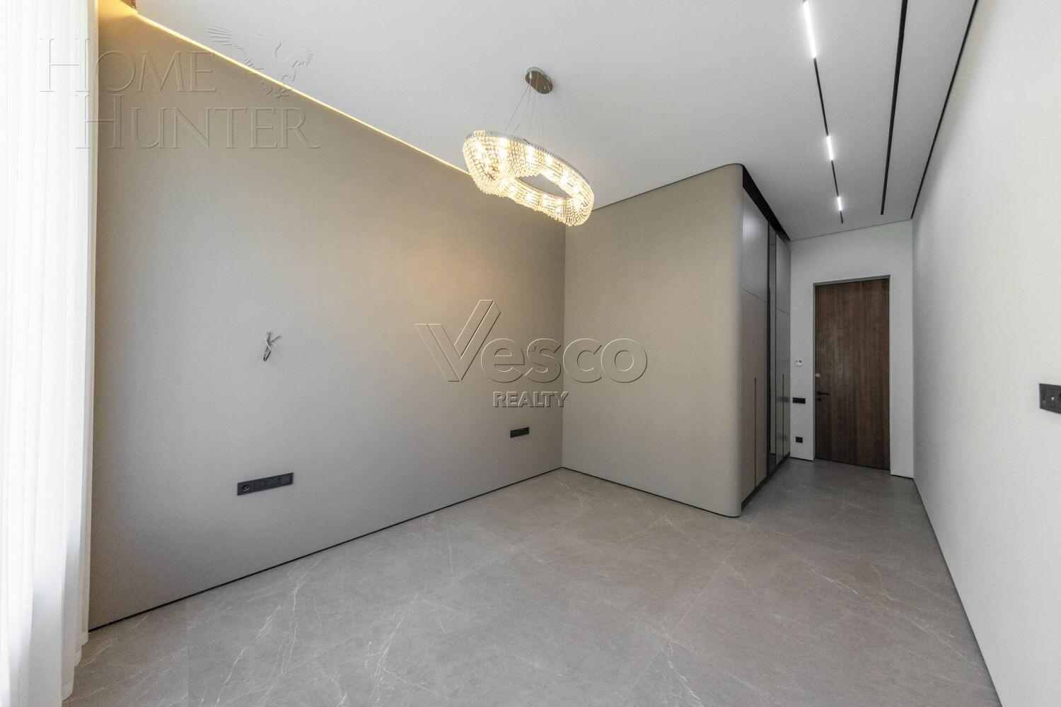 2-этажный коттедж 900 м² без отделки