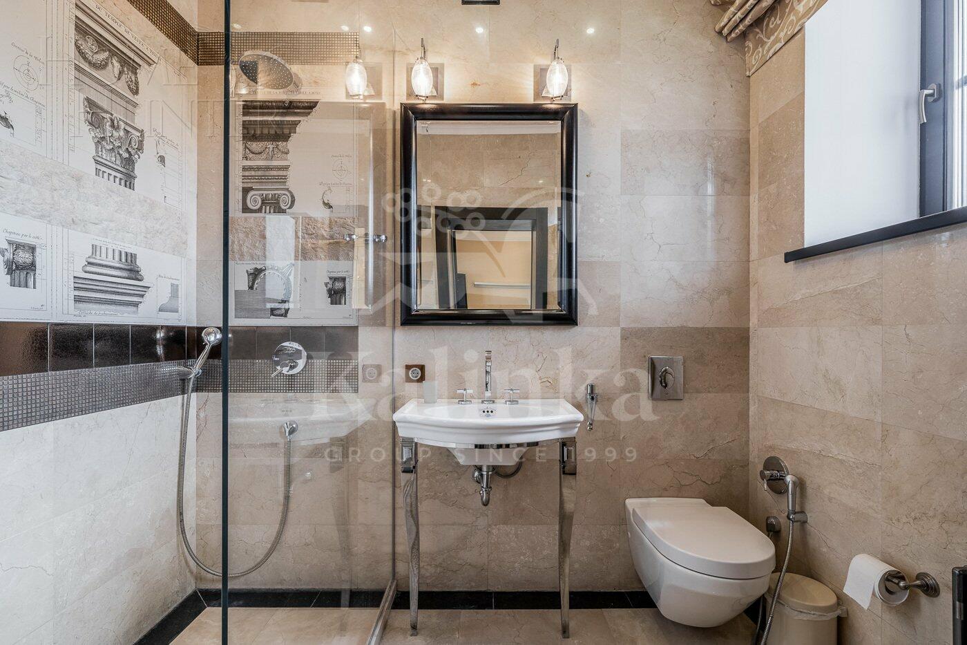 2-этажный коттедж 850 м² с отделкой