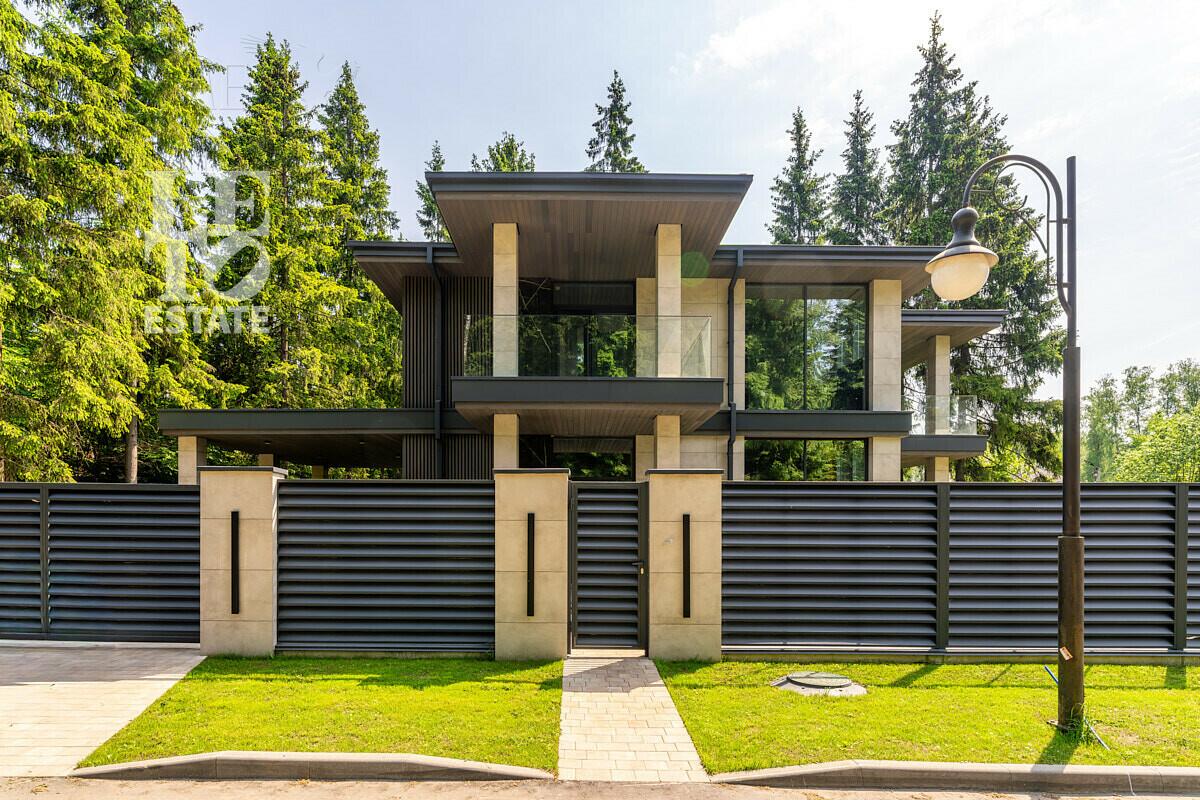 2-этажный коттедж 280 м² без отделки