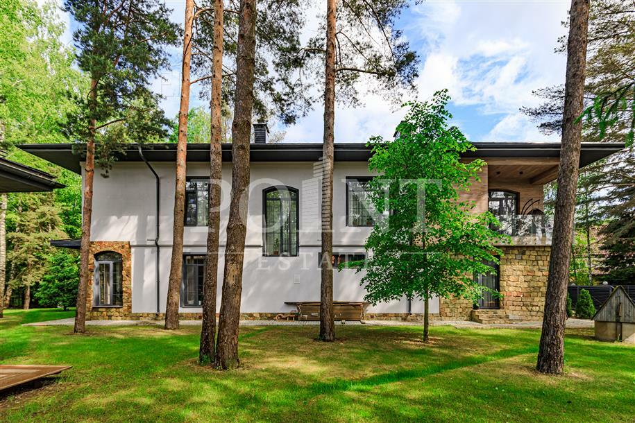 2-этажный коттедж 600 м² с отделкой