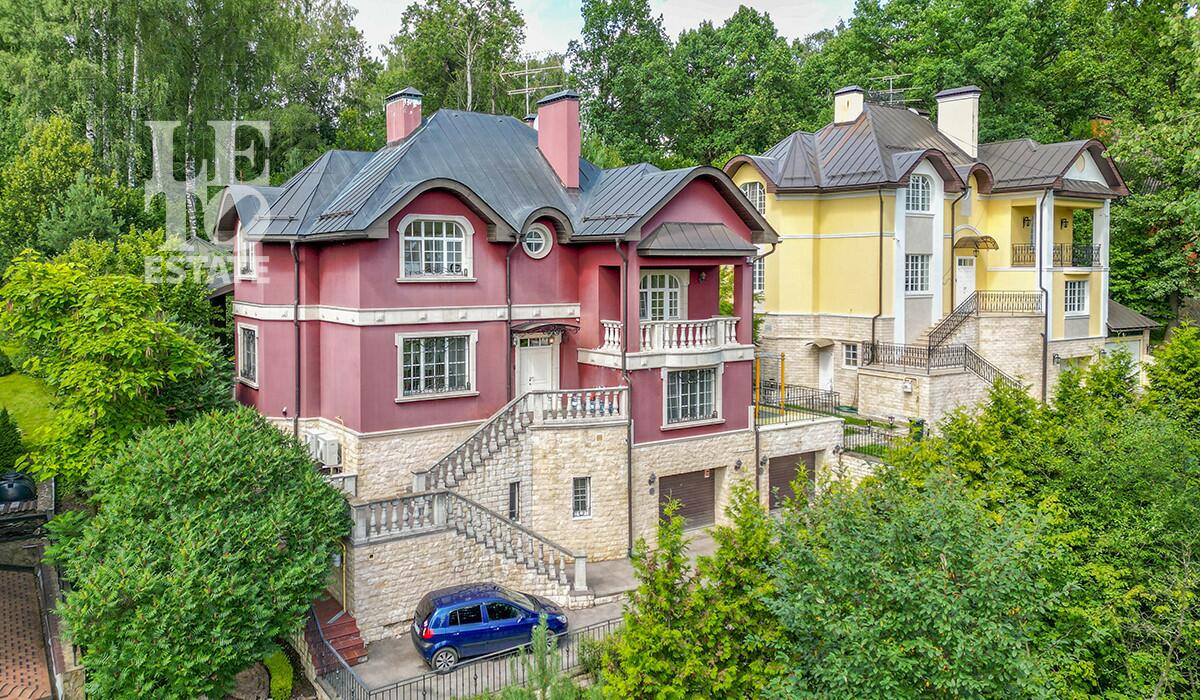 3-этажный коттедж 396.5 м² с отделкой