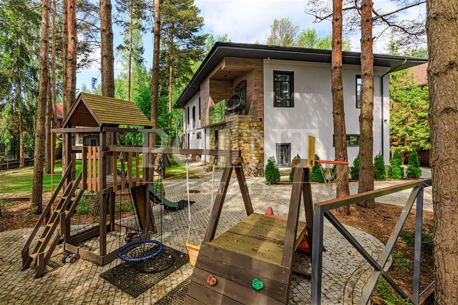 2-этажный коттедж 600 м² с отделкой
