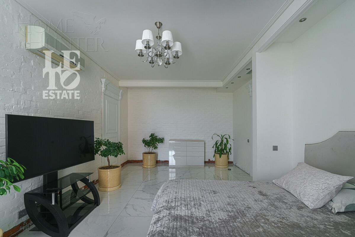 2-этажный коттедж 1 686 м² с отделкой