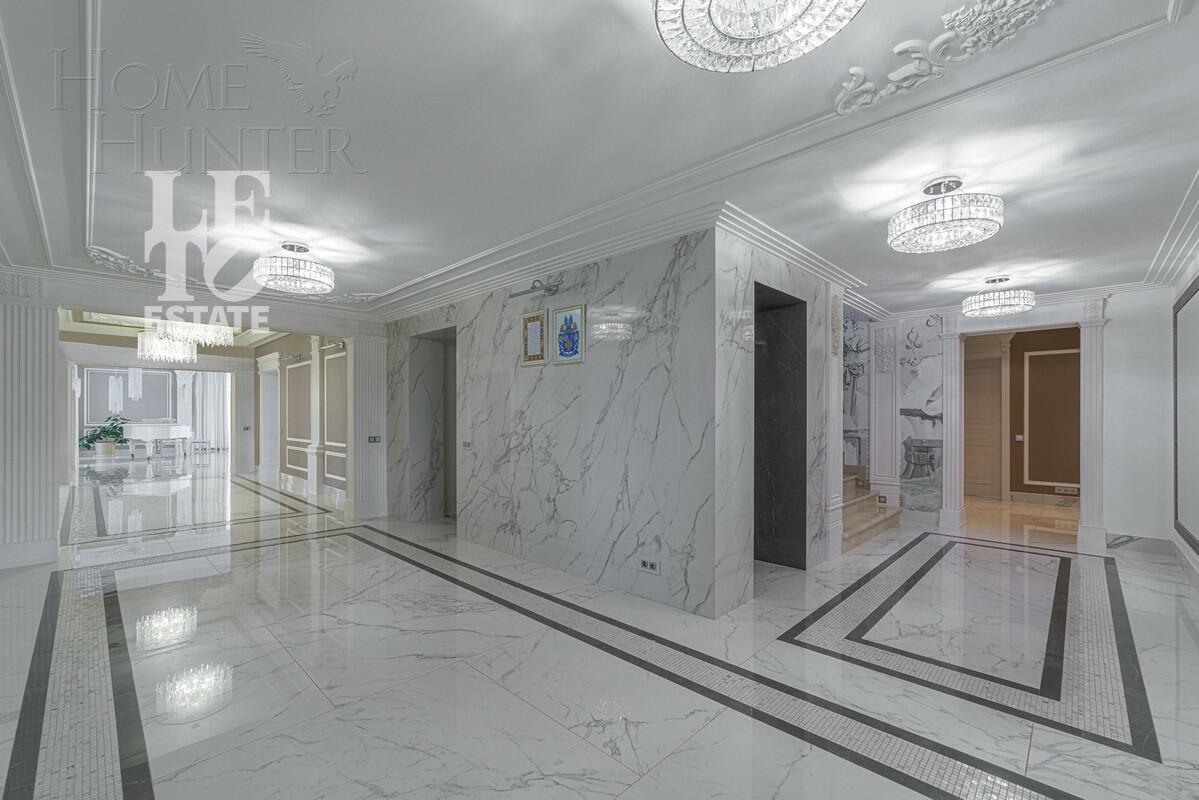 2-этажный коттедж 1 686 м² с отделкой