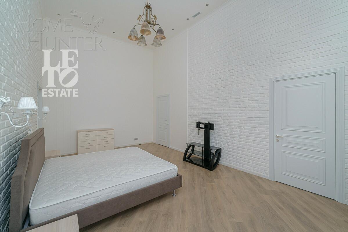 2-этажный коттедж 1 686 м² с отделкой