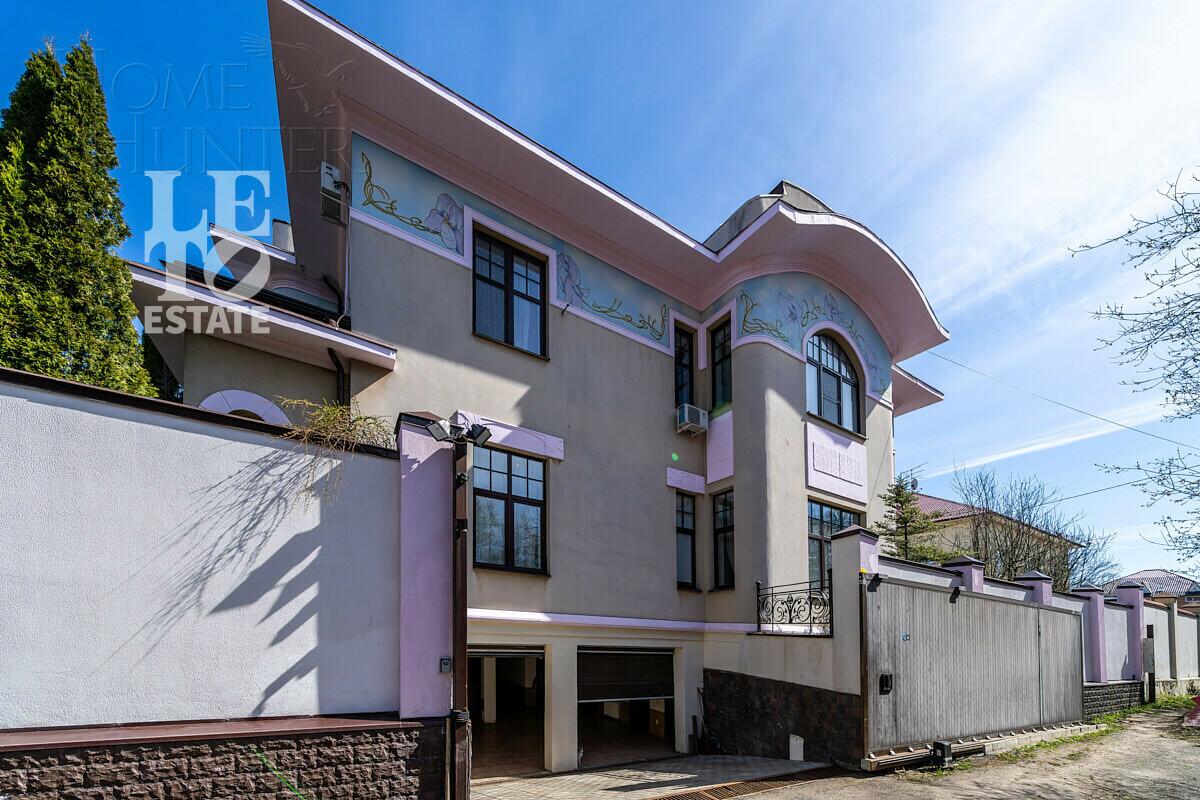1-этажный коттедж 630 м² с отделкой