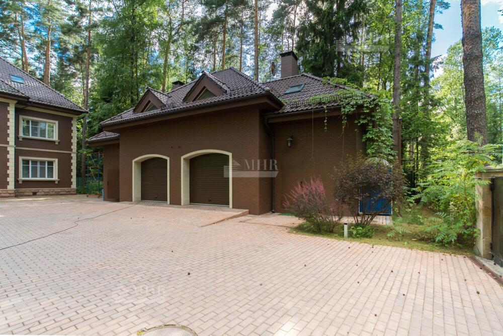 2-этажный коттедж 850 м² с отделкой