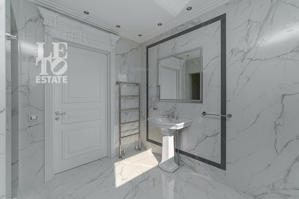 2-этажный коттедж 1 686 м² с отделкой