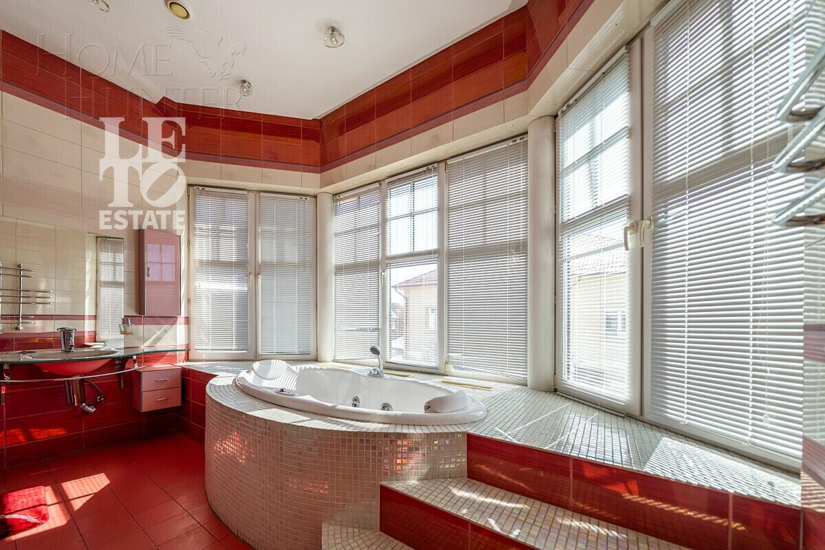 1-этажный коттедж 630 м² с отделкой