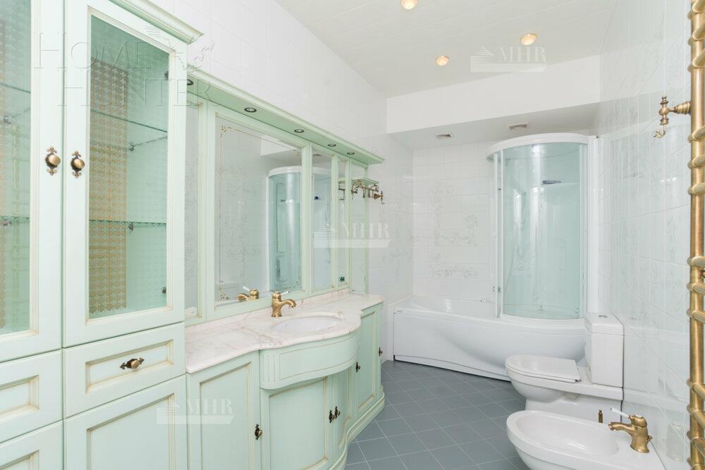 2-этажный коттедж 850 м² с отделкой