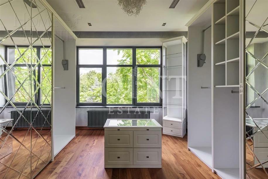 2-этажный коттедж 750 м² с отделкой