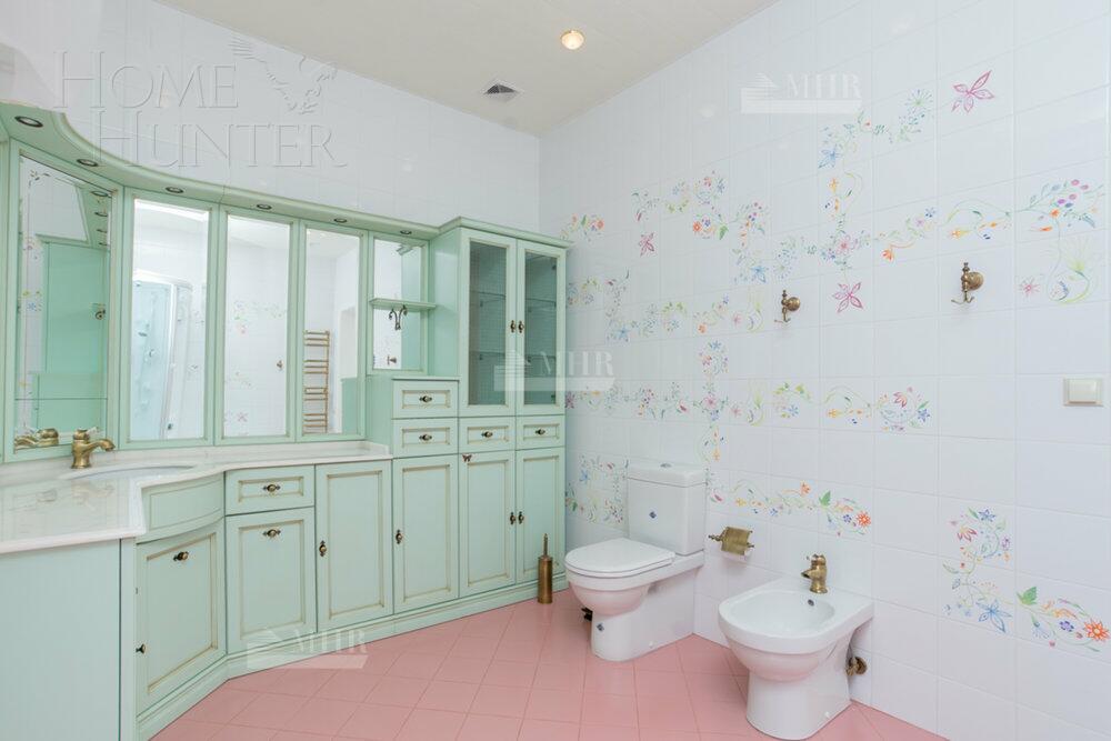 2-этажный коттедж 850 м² с отделкой