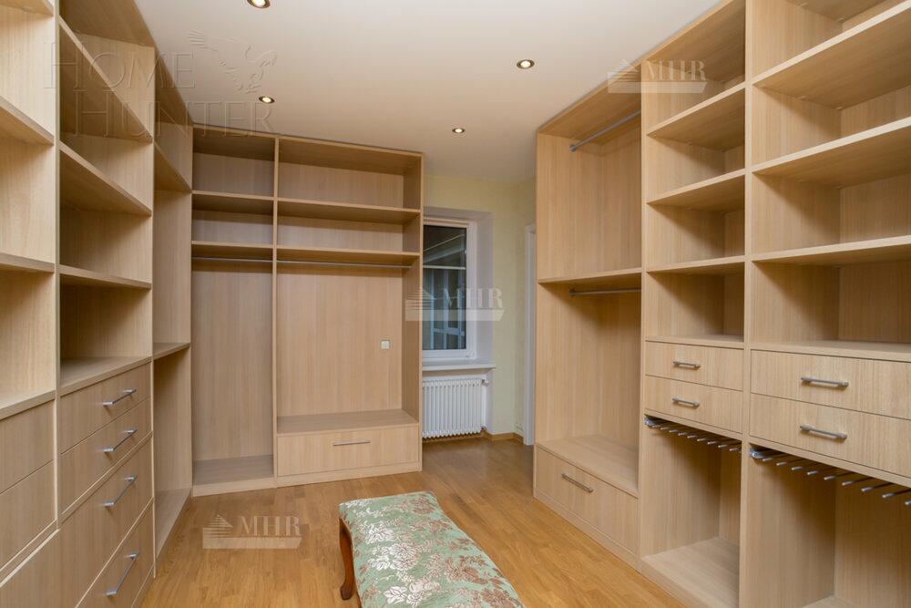 2-этажный коттедж 850 м² с отделкой