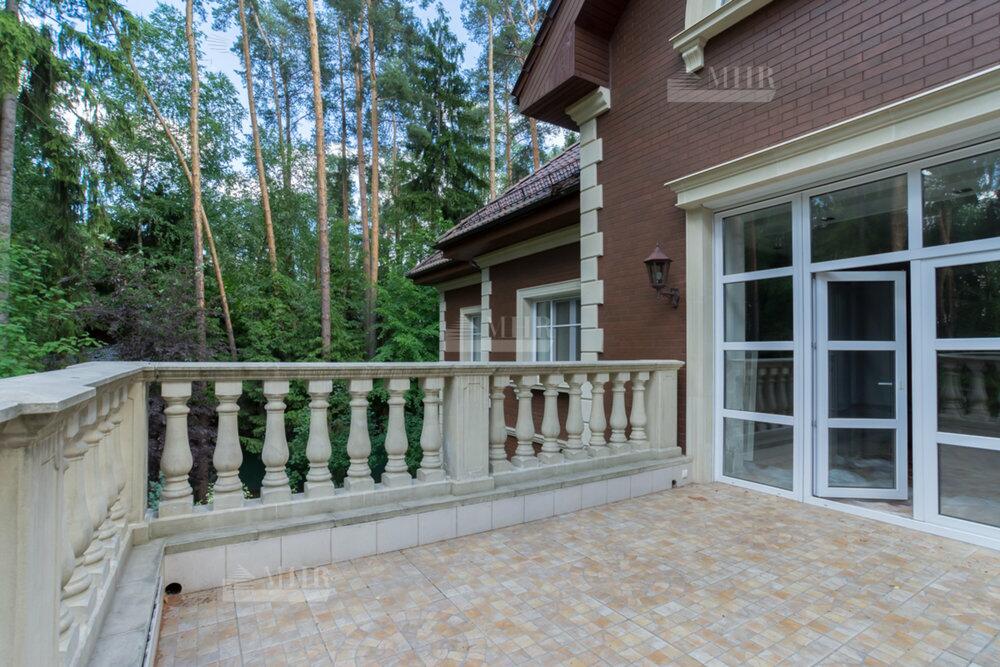 2-этажный коттедж 850 м² с отделкой