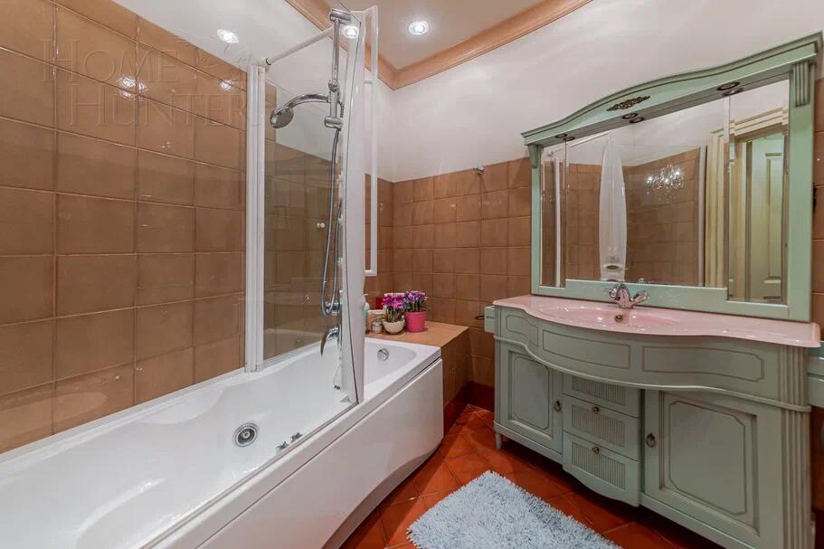 4-КОМН. КВАРТИРА С ОТДЕЛКОЙ 211.6 М² НА 3 ЭТАЖЕ