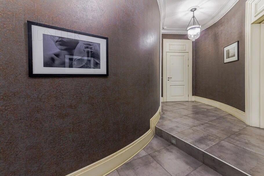 4-КОМН. КВАРТИРА С ОТДЕЛКОЙ 211.6 М² НА 3 ЭТАЖЕ