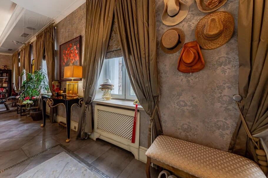 4-КОМН. КВАРТИРА С ОТДЕЛКОЙ 211.6 М² НА 3 ЭТАЖЕ