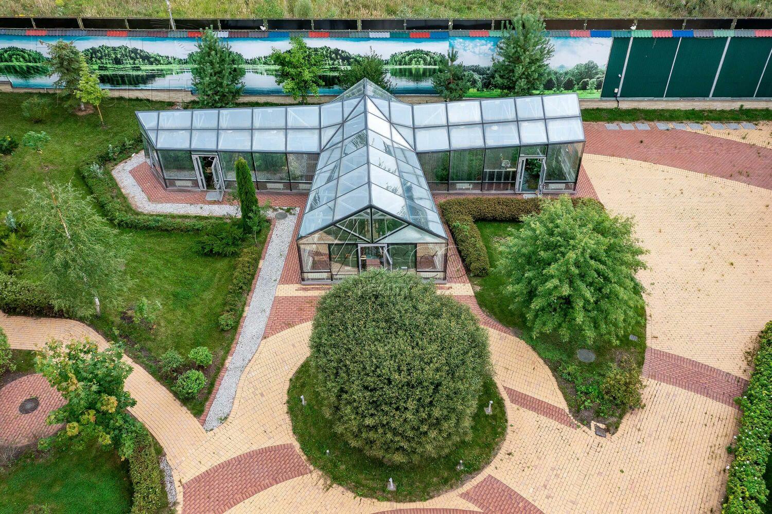 2-этажный коттедж 1 700 м² с отделкой