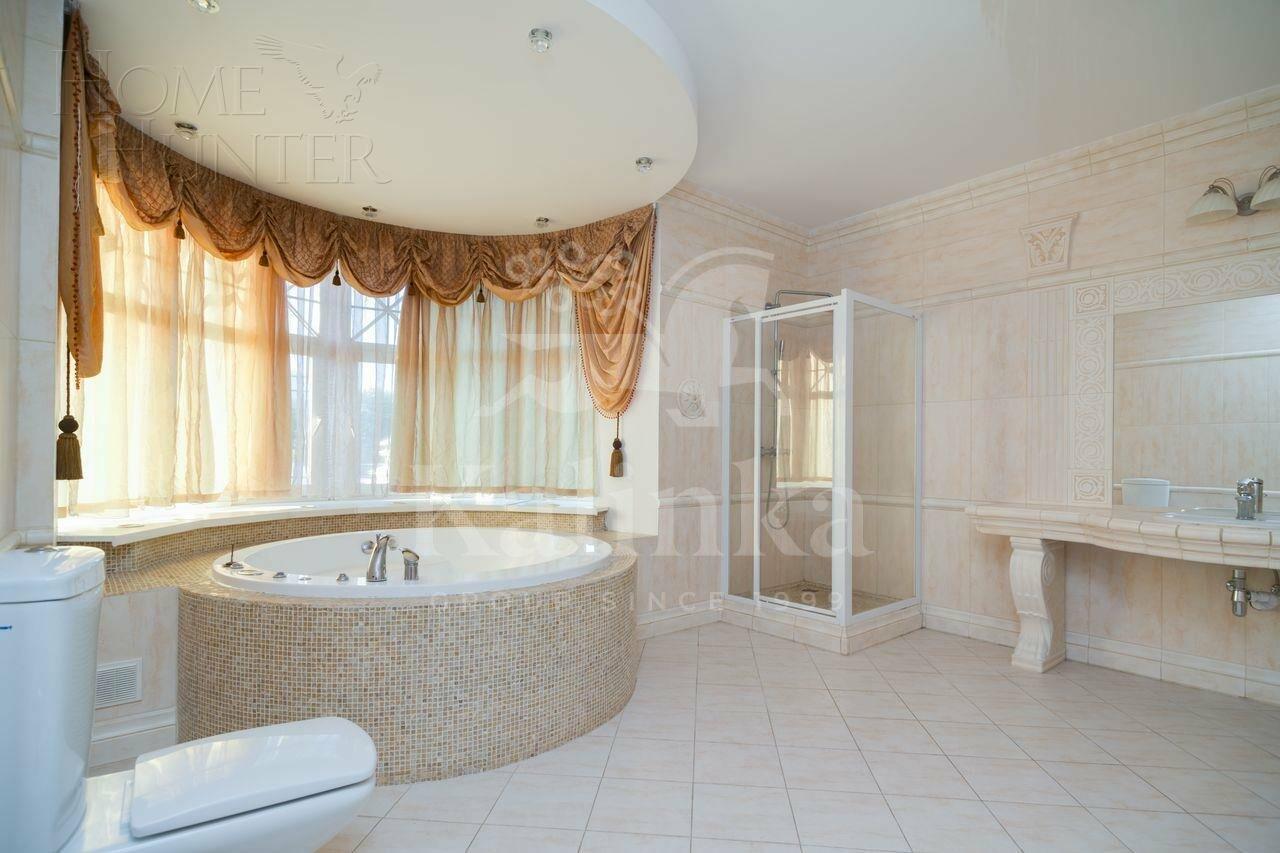 2-этажный коттедж 450 м² с отделкой