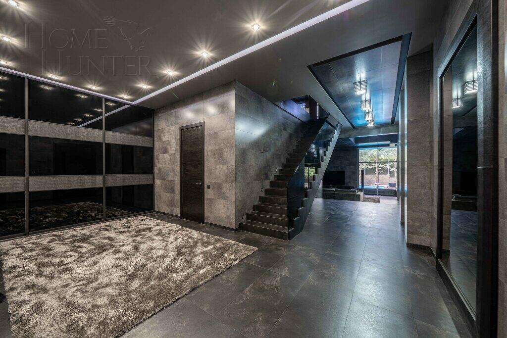 2-этажный коттедж 450 м² с отделкой