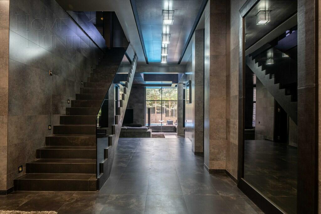 2-этажный коттедж 450 м² с отделкой