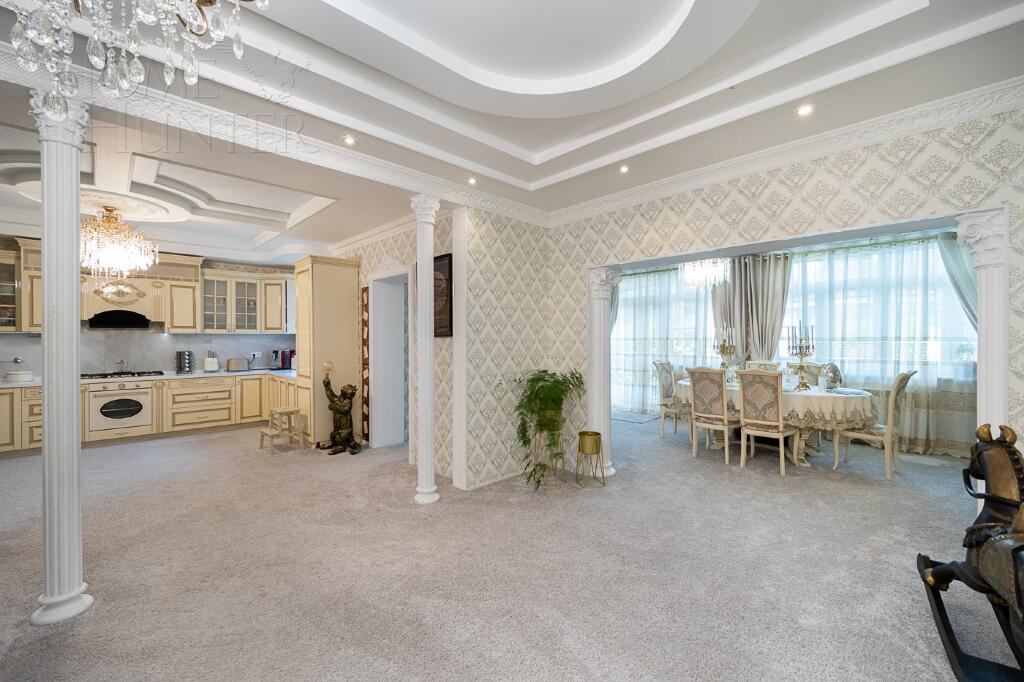 2-этажный таунхаус 335 м² с отделкой
