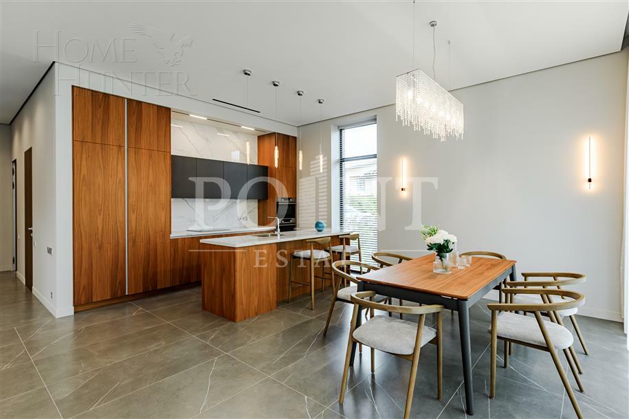 2-этажный коттедж 300 м² с отделкой