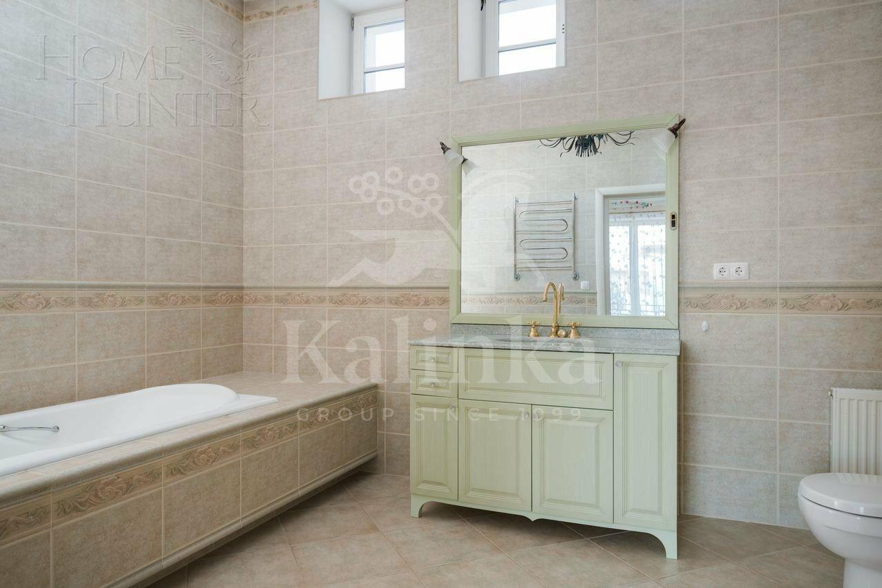 2-этажный коттедж 450 м² с отделкой