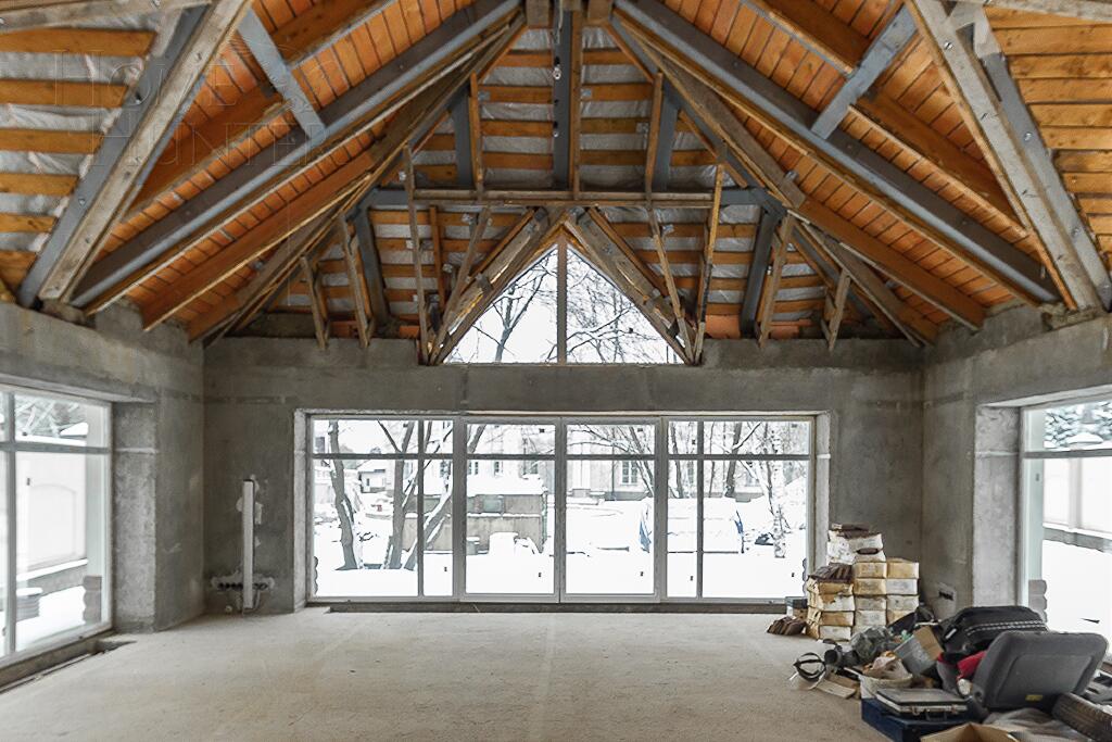 2-этажный коттедж 2 200 м² без отделки