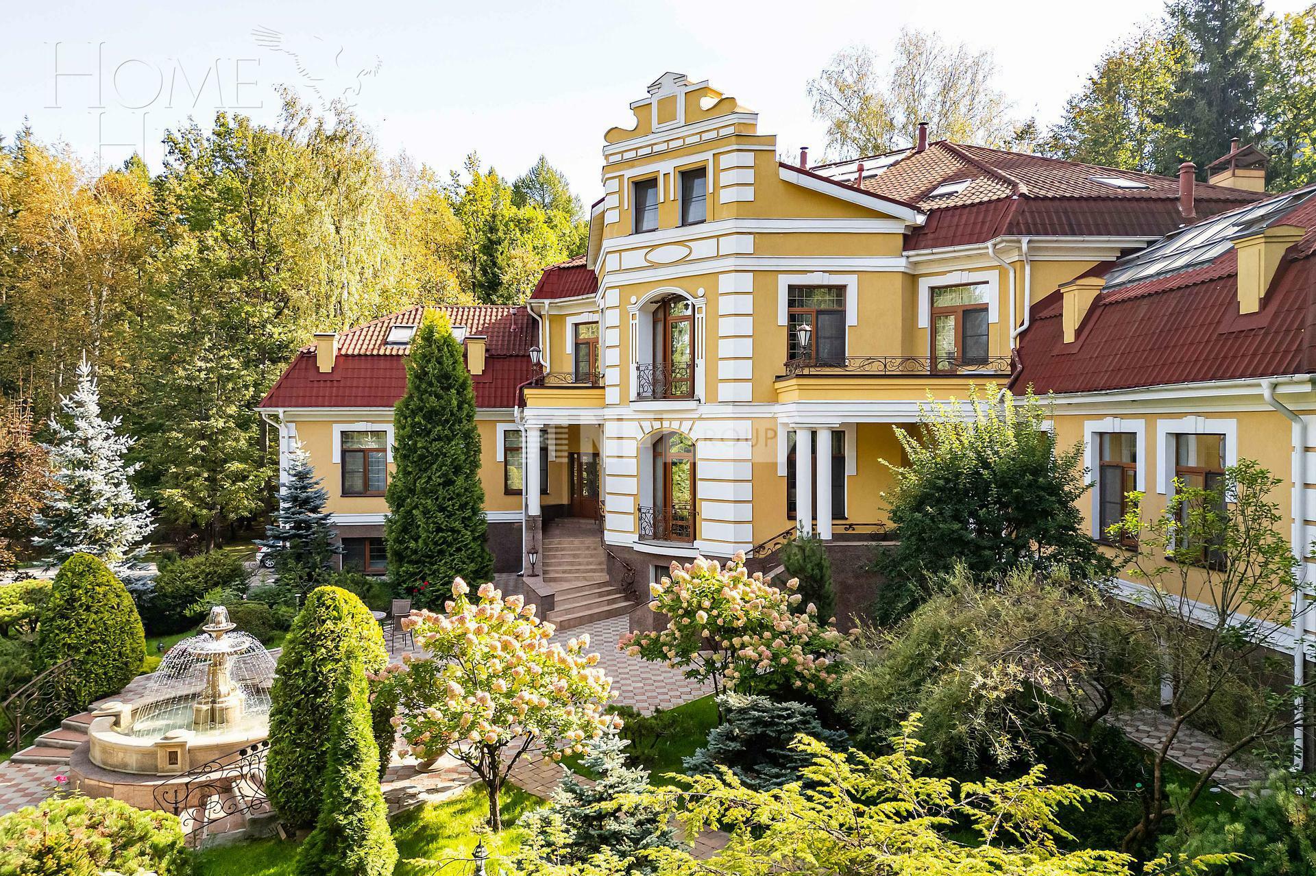 2-этажный коттедж 1 100 м² с отделкой