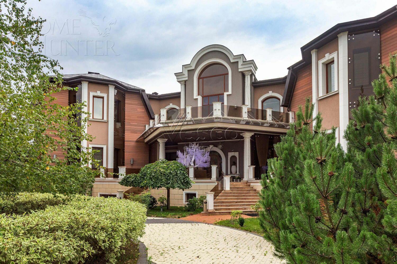 2-этажный коттедж 1 700 м² с отделкой