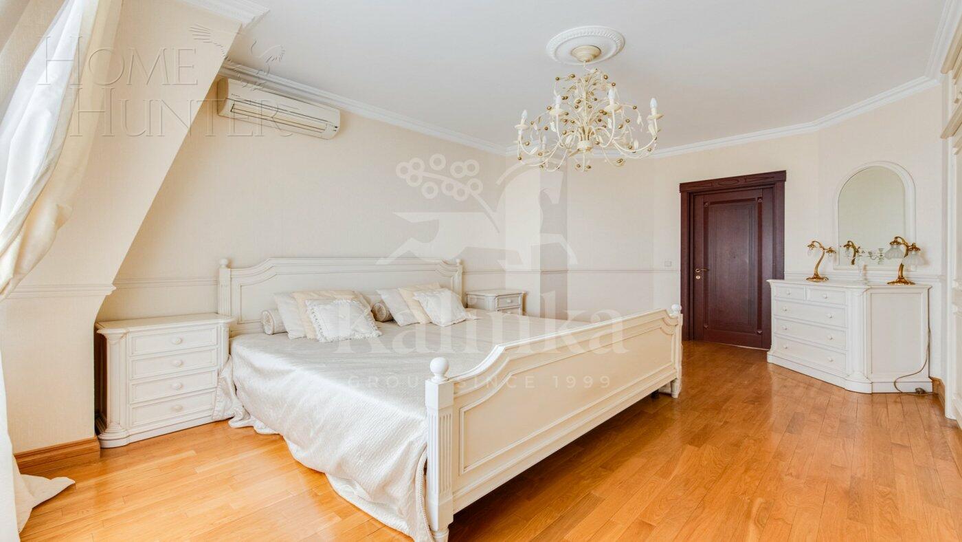 2-УРОВНЕВАЯ КВАРТИРА С ОТДЕЛКОЙ 247.2 М² НА 4 ЭТАЖЕ