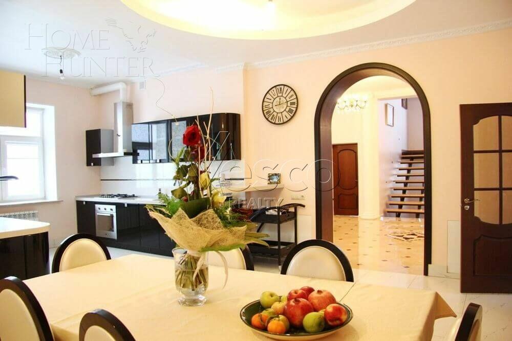 2-этажный коттедж 650 м² с отделкой