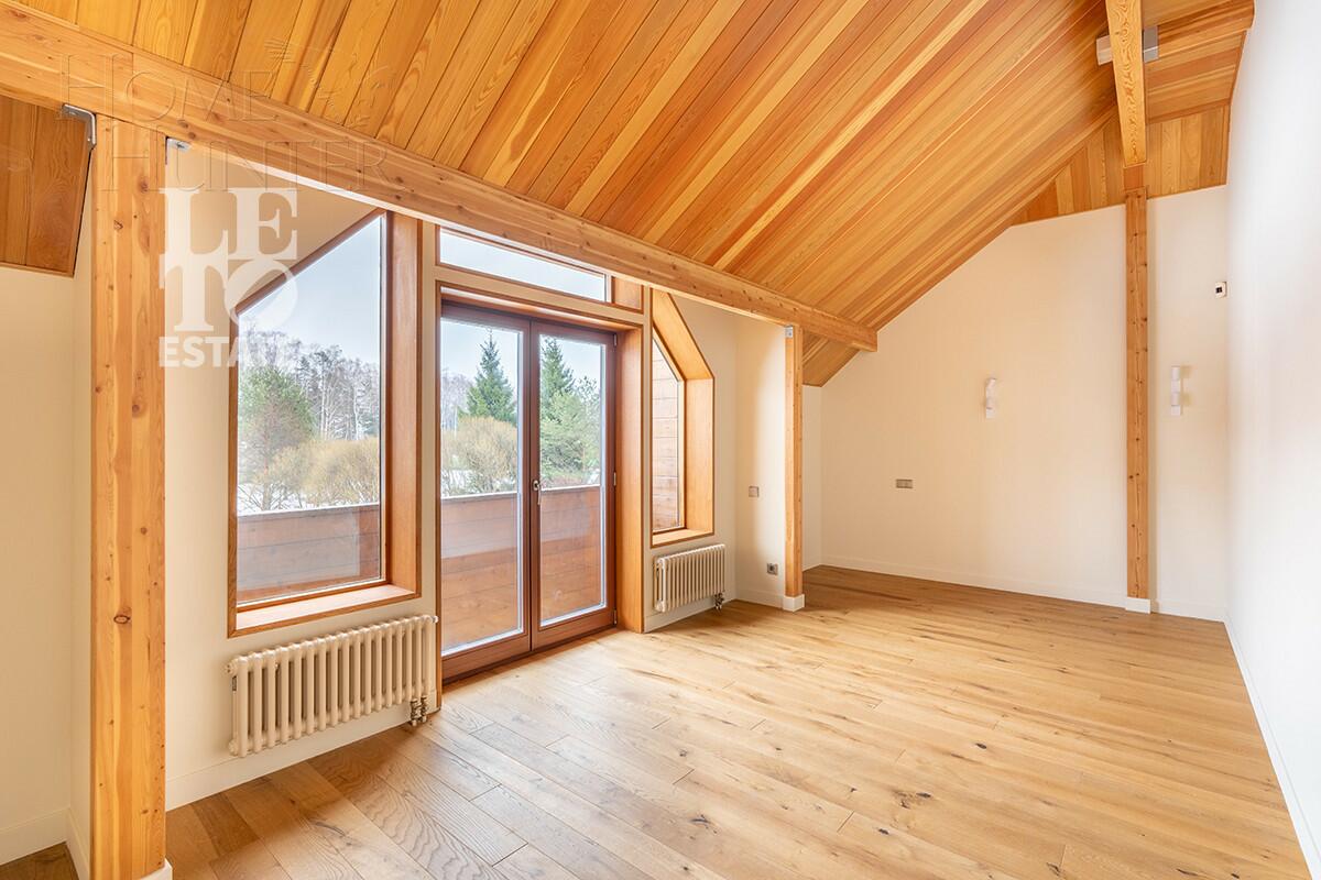 3-этажный коттедж 600 м² с отделкой