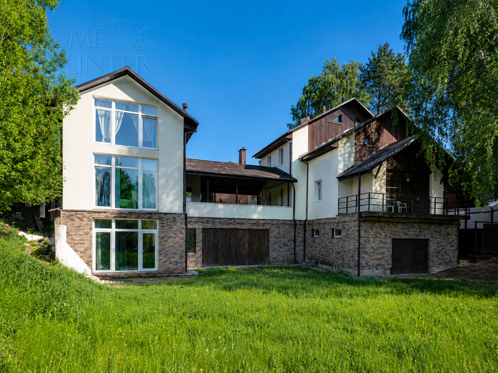 3-этажный коттедж 400 м² с отделкой