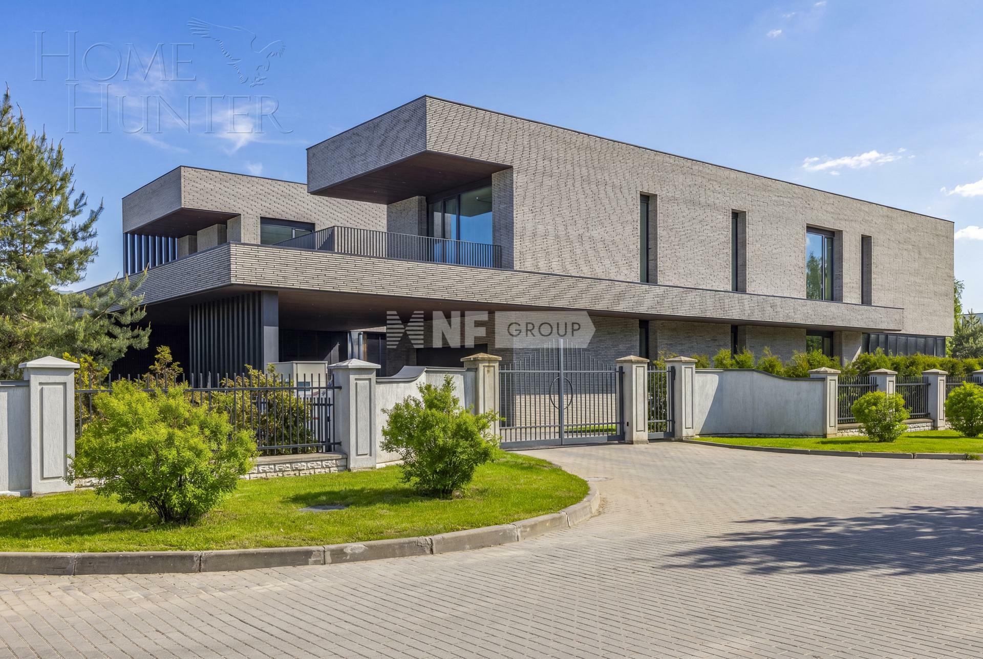 2-этажный коттедж 1 100 м² с отделкой