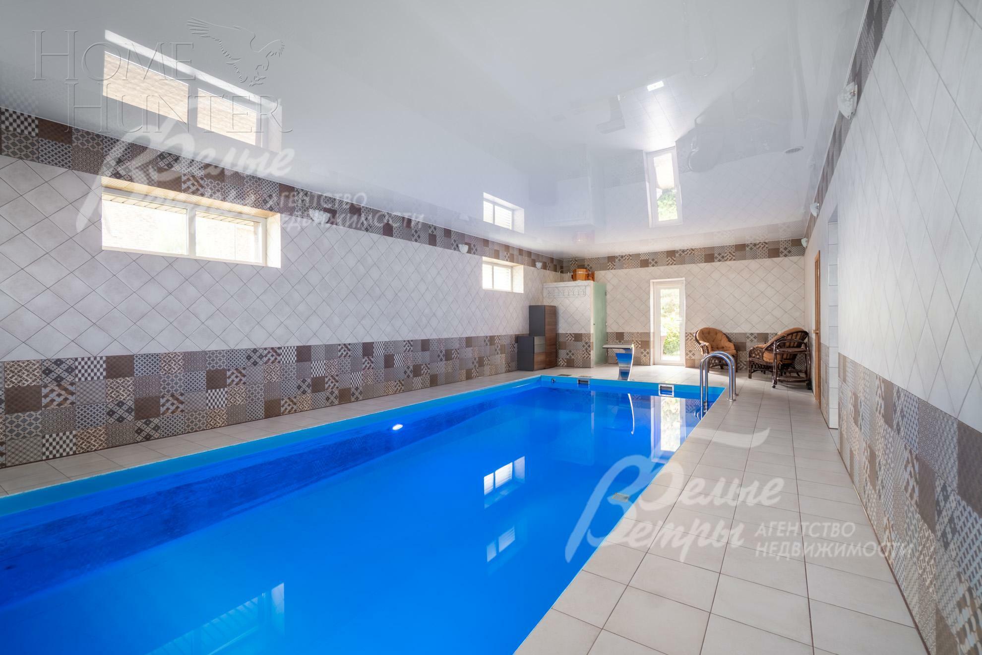 2-этажный коттедж 400 м² с отделкой